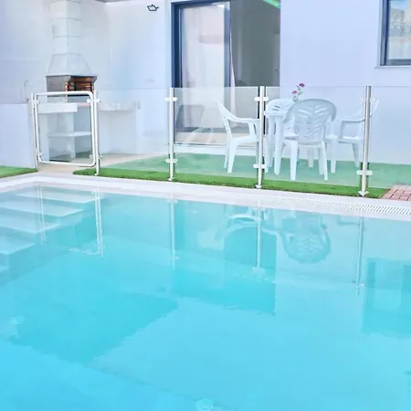 Holiday home Casa Con Piscina De Agua Salada Ii *